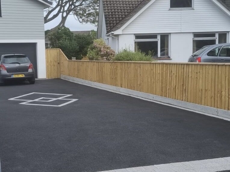 Garden fencing and gates project completed by White & Sons in Dorset & Hampshire (8)